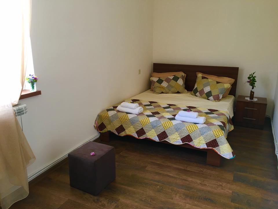 Family & Friends Guest House Dilijan Bagian luar foto
